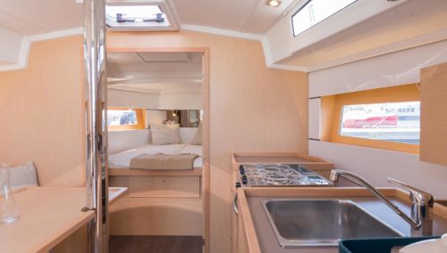 BENETEAU Oceanis 38.1