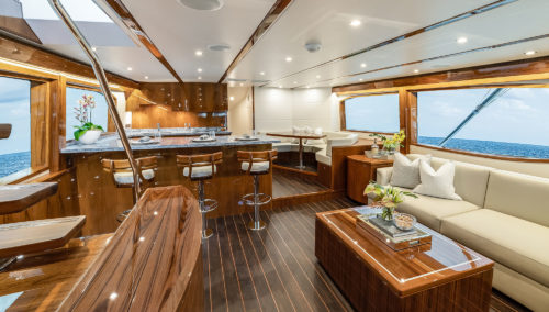 Hatteras GT70