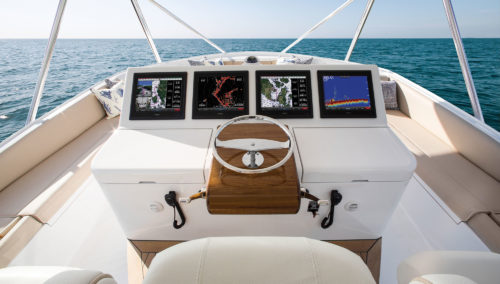 Hatteras GT70