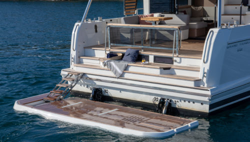 BENTEAU Grand Trawler 62 Swim Platform
