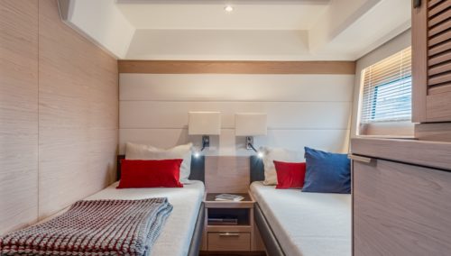 BENTEAU Grand Trawler 62 Cabin