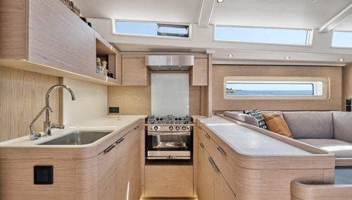 BENETEAU Oceanis 60 Galley