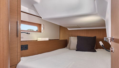 BENETEAU First 44 Bed