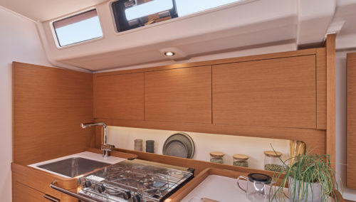 BENETEAU First 44 Kitchen