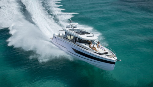 Exterior view of Wellcraft 355